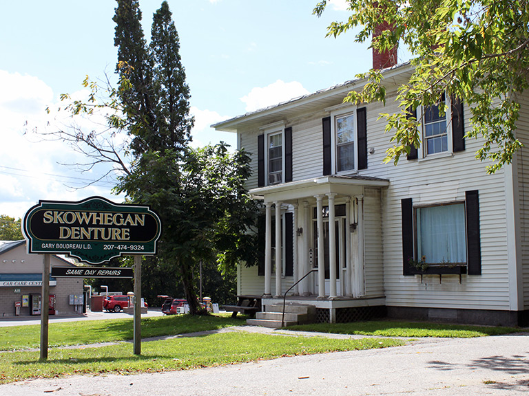 Maine Dentures, Central Maine Dentures, Relines, Rebases, Repairs